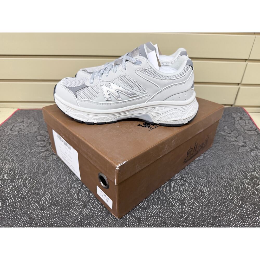 Camel Century Legend Women’s Gray Hiking Sneakers Size 6 New!